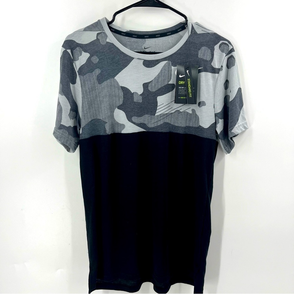NWT Nike Dri Fit ShortSleeve Lightweight‎ training Shirt